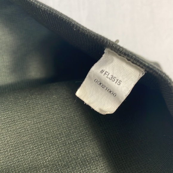 Spanx Look At Me Now Seamless Leggings in Green Camo Size Large - Picture 5 of 6